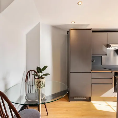 Designer 1 Bed Loft Apartment, Sw16 London Exterior photo
